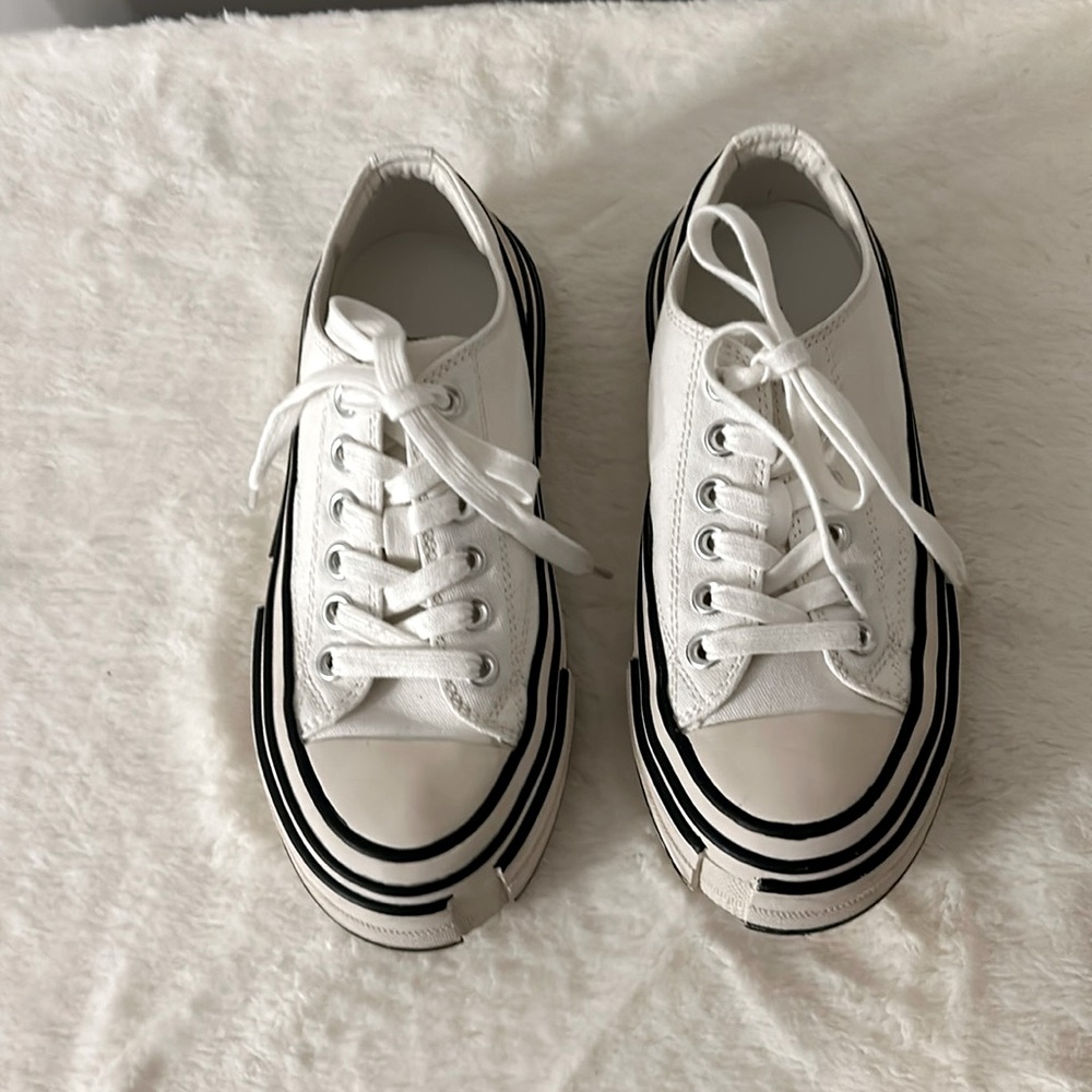 Jeffrey Campbell JC Play Endorphin-H canvas white sneaker size 7